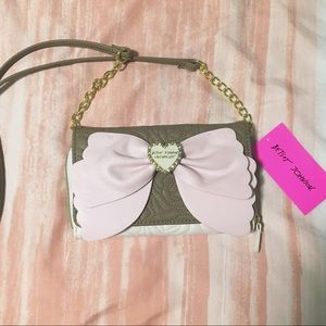 New with tags Betsey Johnson crossbody bow purse